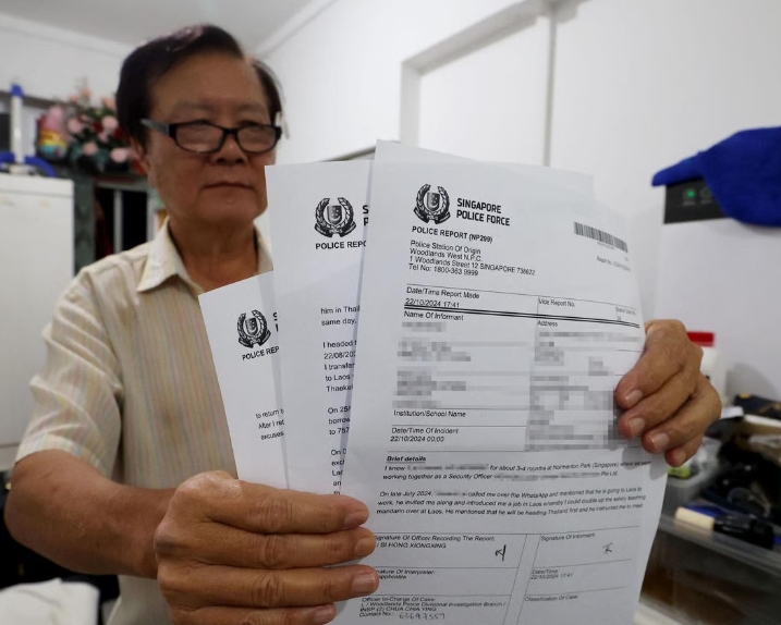 1736301371750506.png 七旬翁花万元应聘教师 困老挝一个半月.png