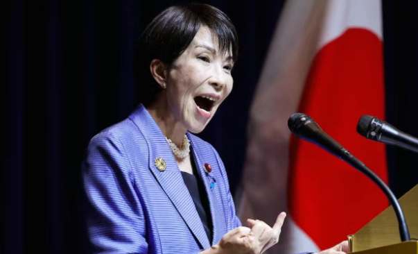 “都给我闭嘴！把钱都投我这里来！”高市早苗再出狂言，借知名动漫《进击的巨人》主角的台词……