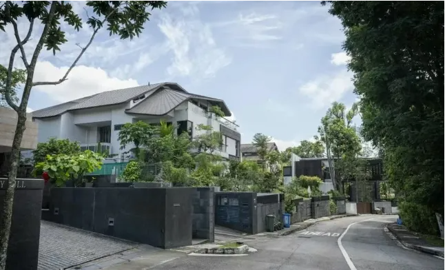 连夜出动反恐队、无人机、警犬，新加坡警方全岛搜寻这4名中国男子！